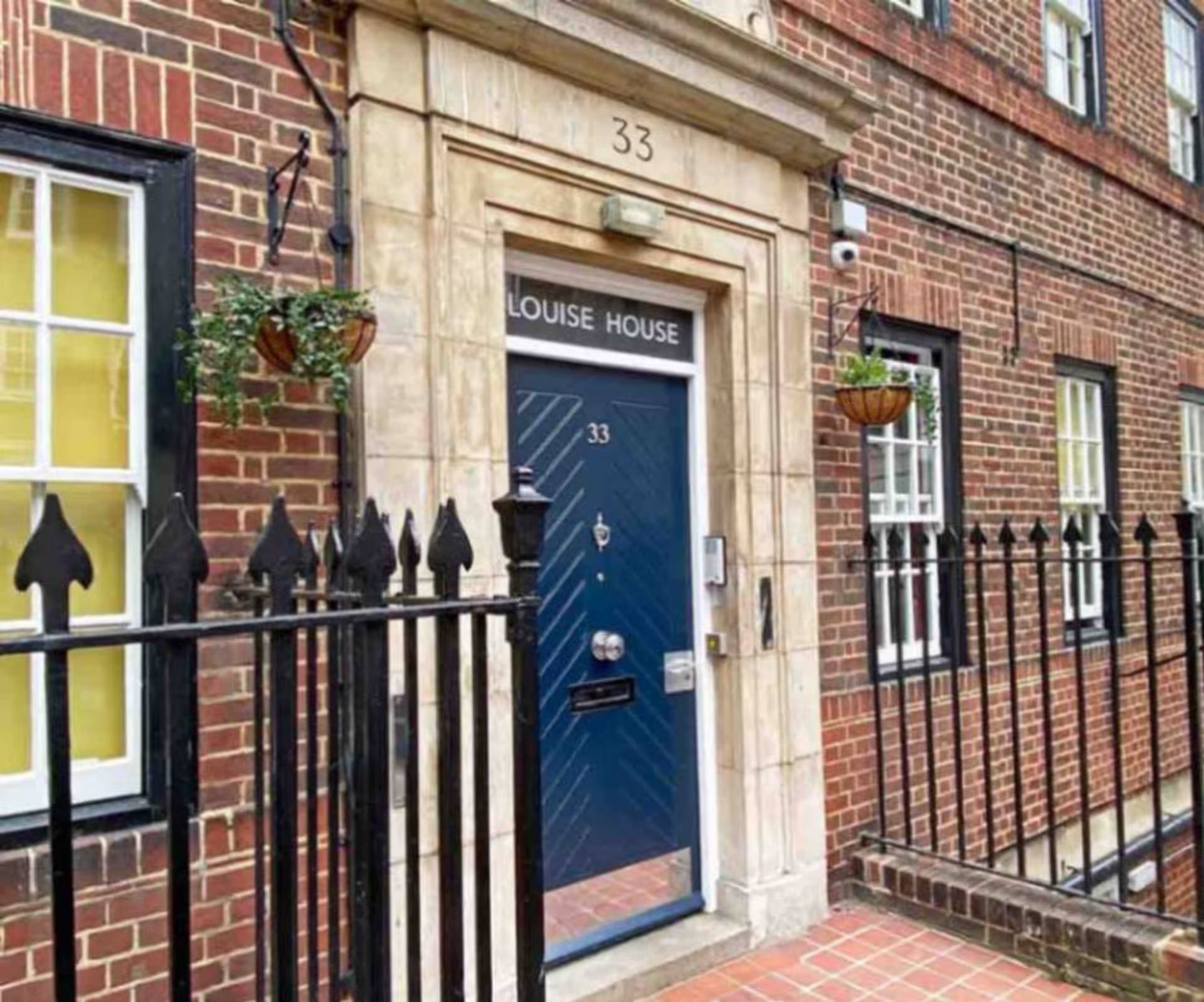 Louise House Residence