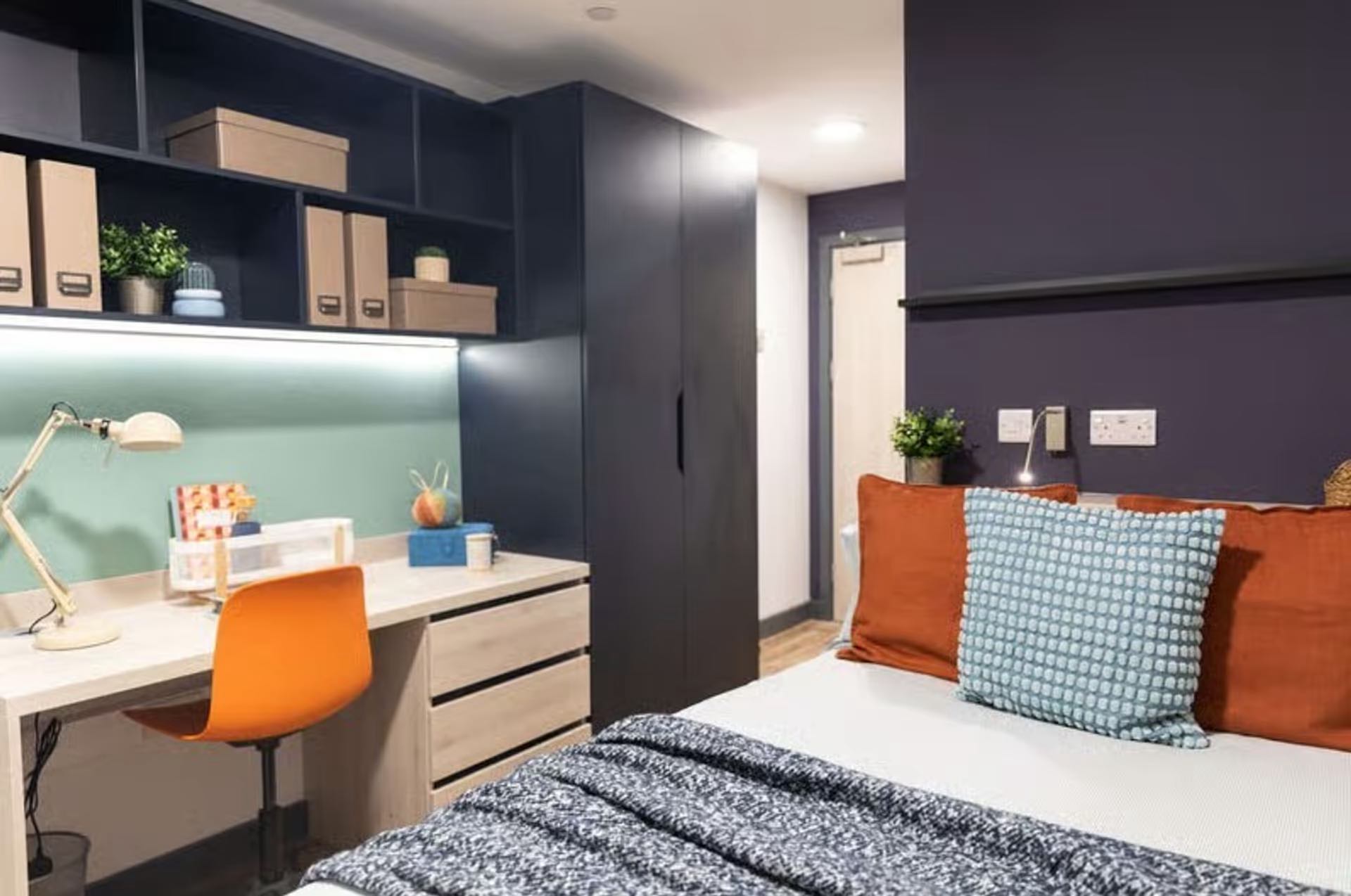 Deluxe Ensuite