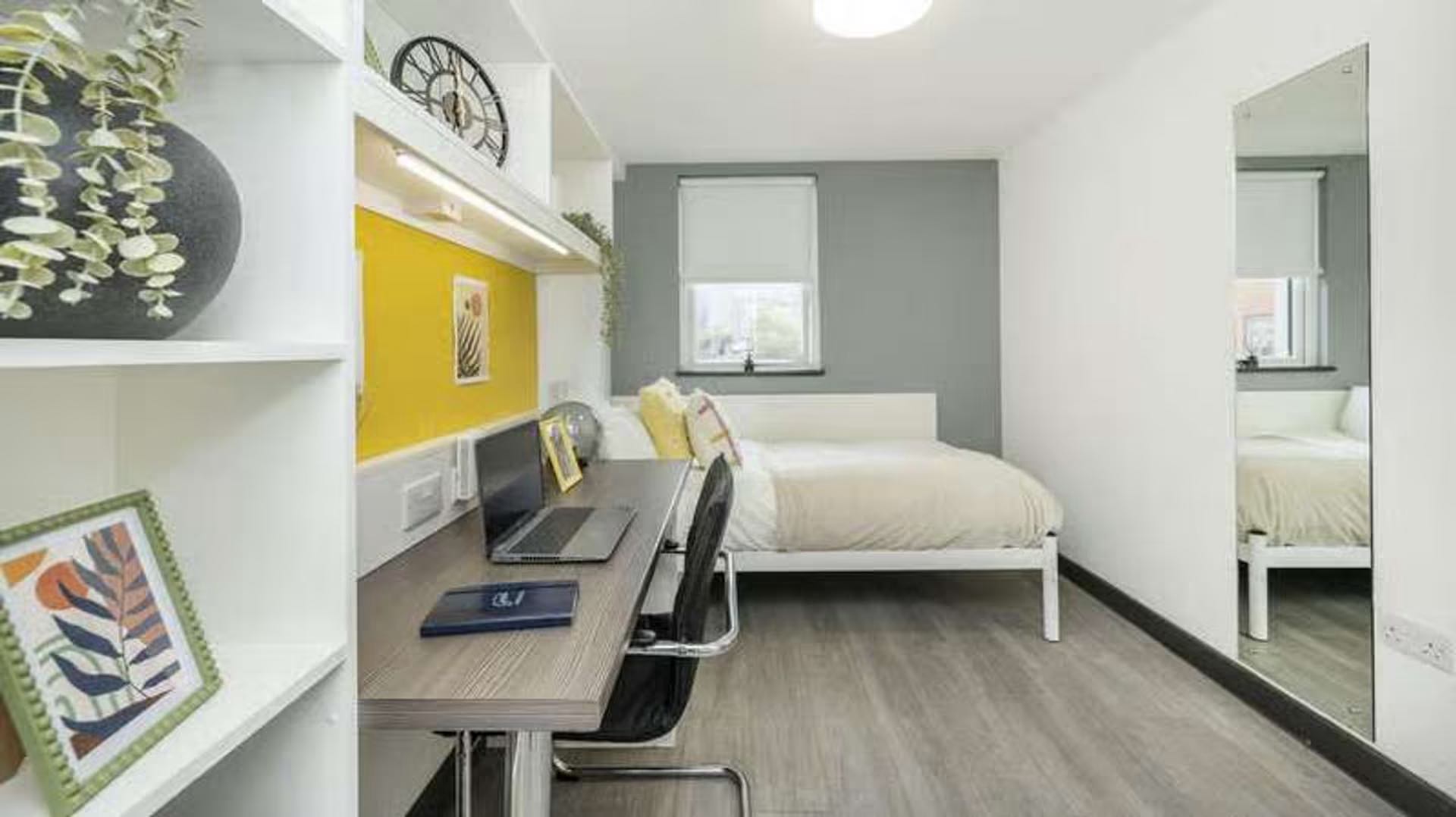 Superior Ensuite
