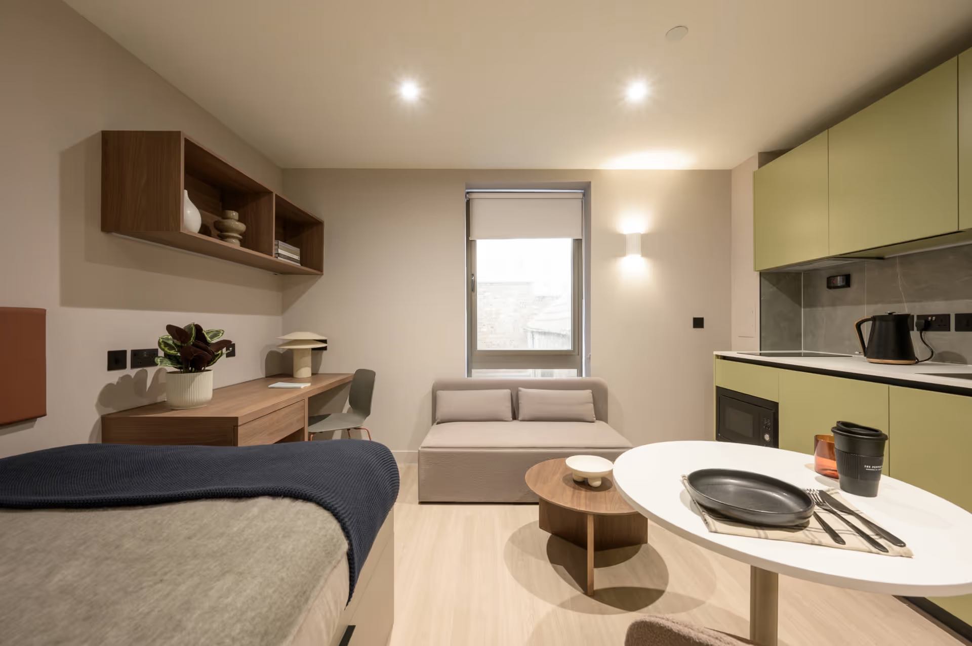 Deluxe Studio Spacious Bathroom