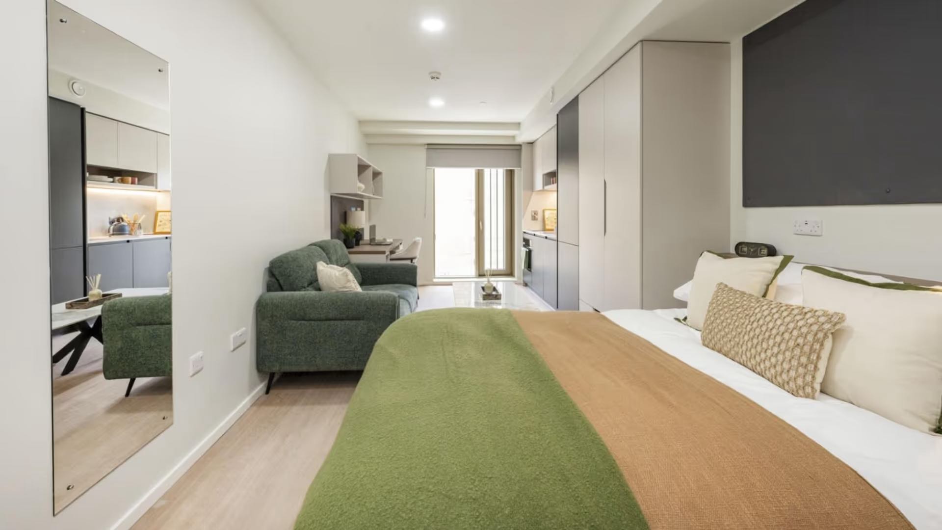Premium Terrace Studio