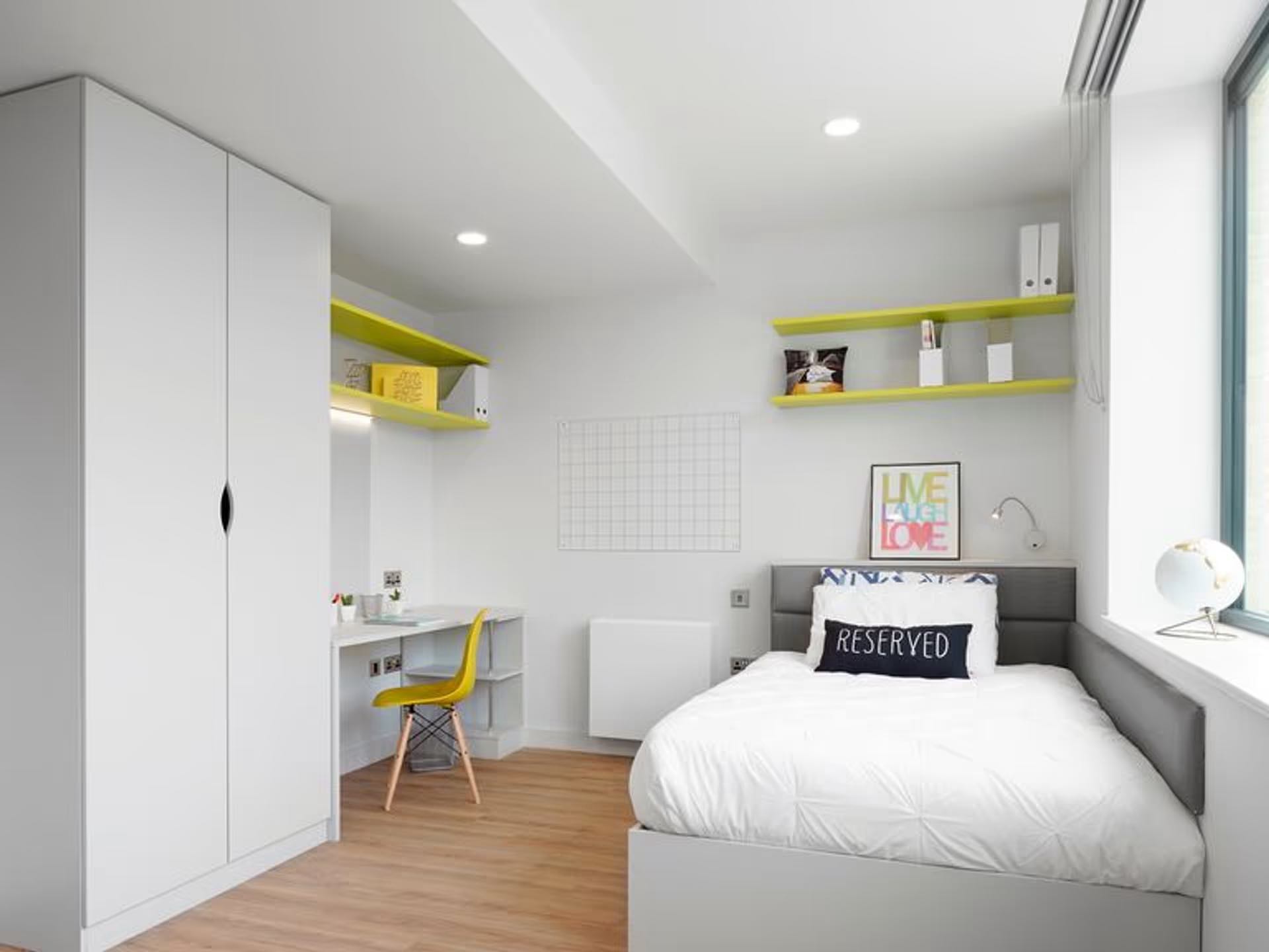 Deluxe Ensuite