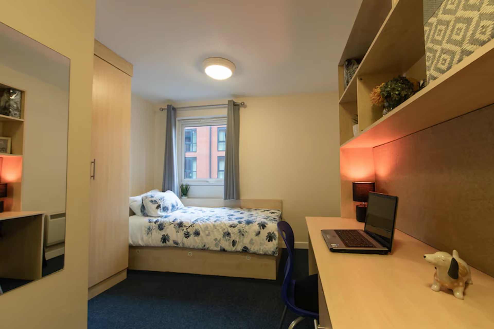 Standard Square Ensuite