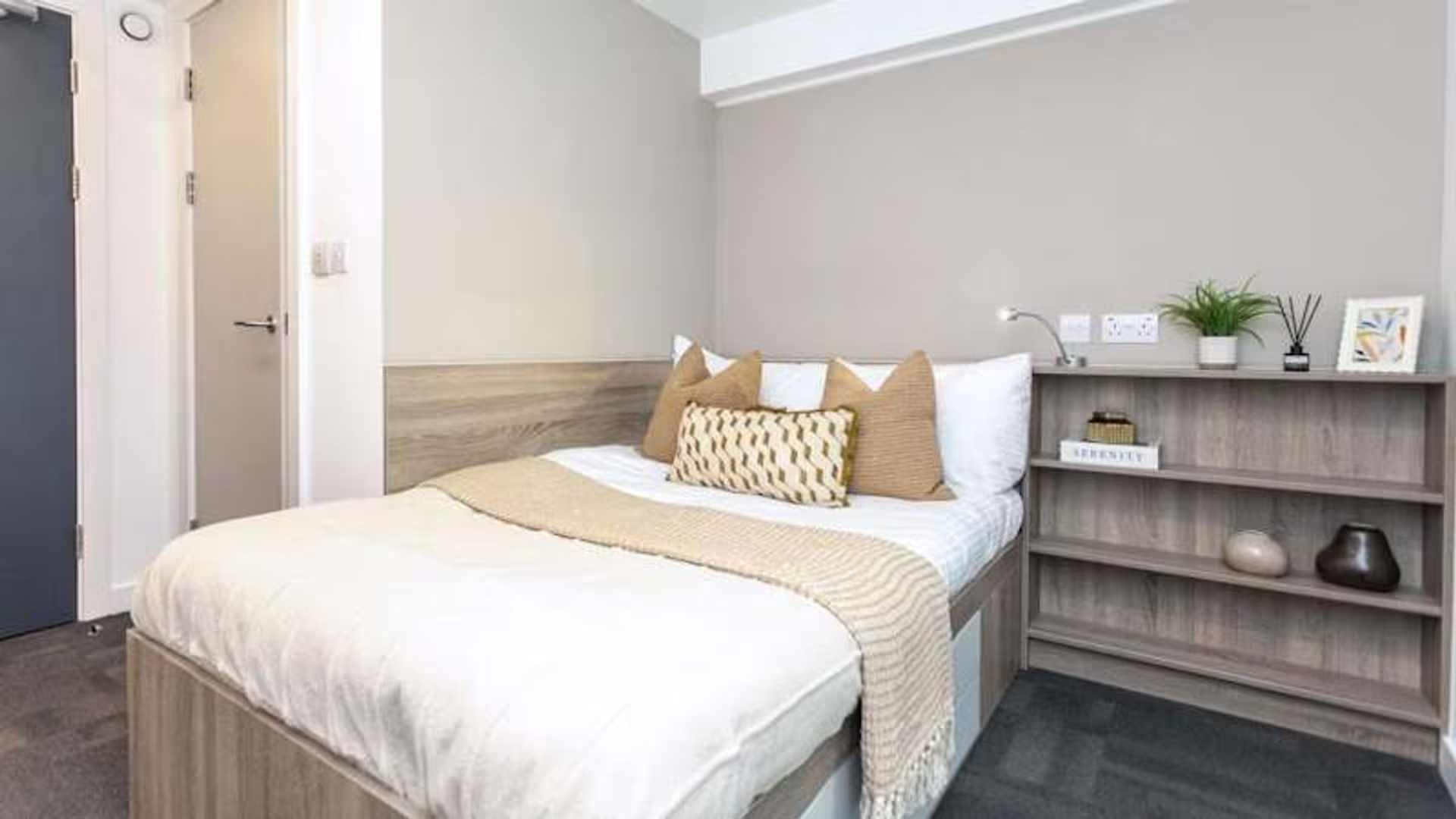 Superior Ensuite