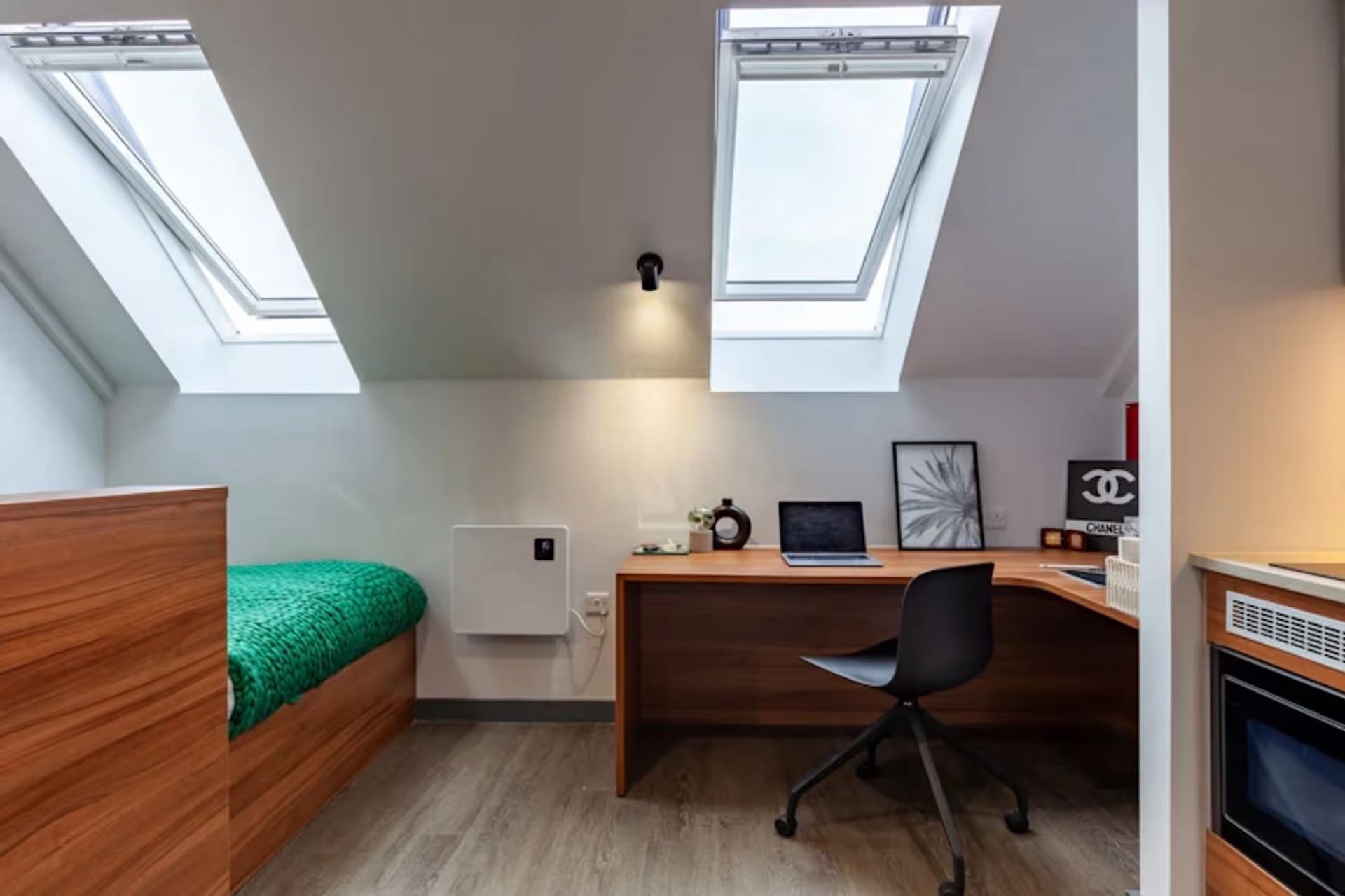 Penthouse Studio
