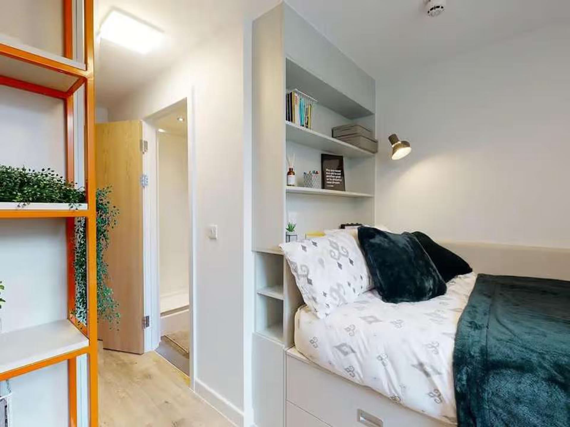 8 Bed Cluster Ensuite