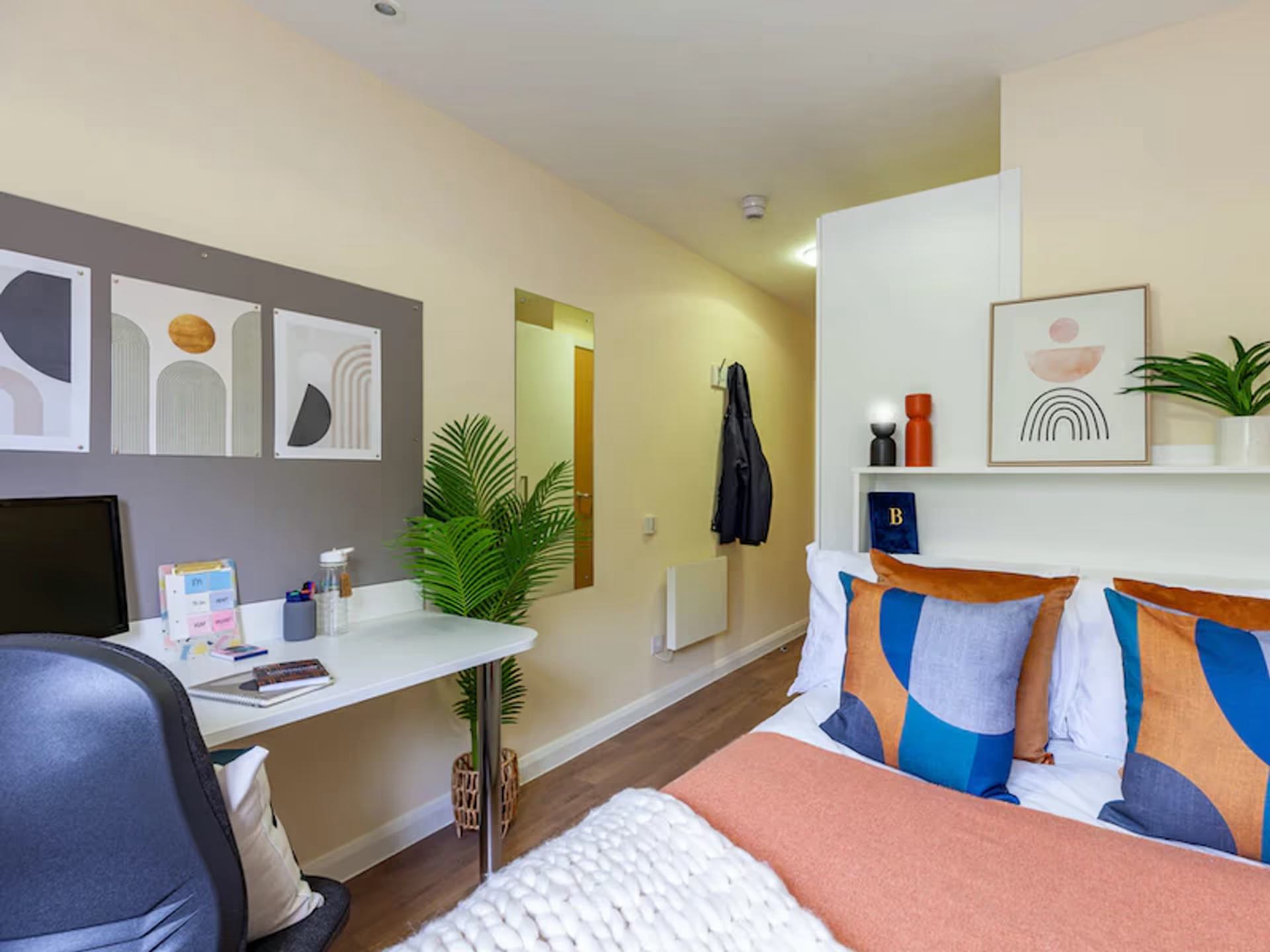Bronze Plus Ensuite