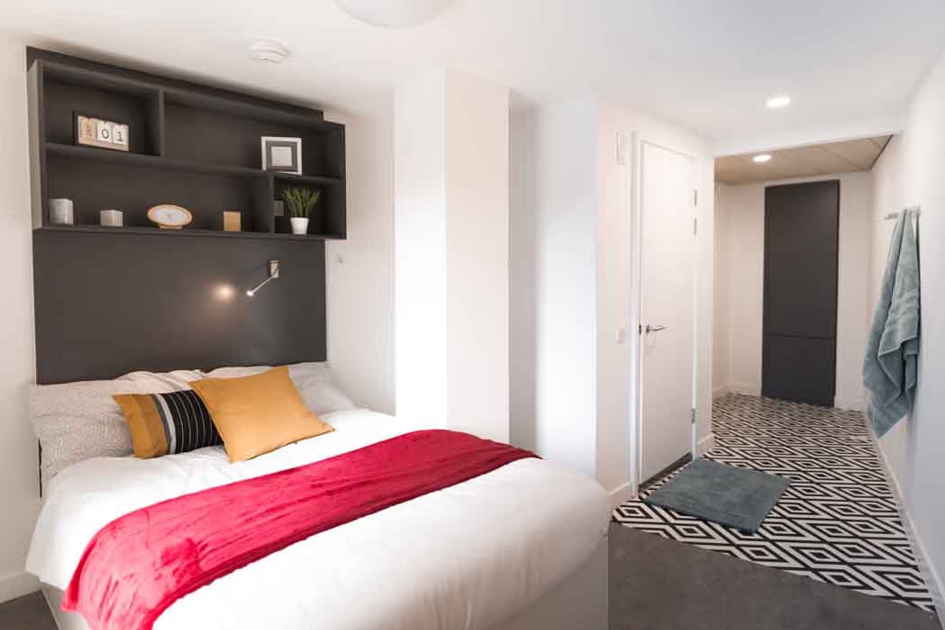 Gold Ensuite